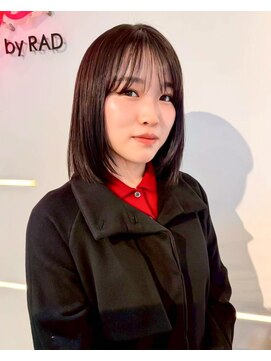 シーン バイ ラッド(SCENE by RAD) 大人可愛いショートボブのくびれレイヤー小顔盛り顔まわりカット