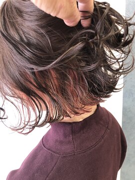 モアヘアー(MORE-HAIR) 薄めピンクのインナーカラー