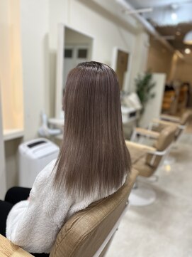 カリーナ(CARINA) ハイトーンカラー/ミルクティーグレージュ