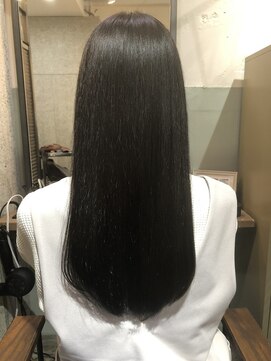 ガーディナ(Gardina) ダークカラー 髪質改善ストレート ヘッドスパ 艶髪 白髪染め