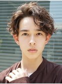 波巻きスパイラルパーマツイストスパイラルパーマセンターパート