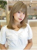 ミディアム30代40代ストレートレイヤー前髪なし前髪あり表参道