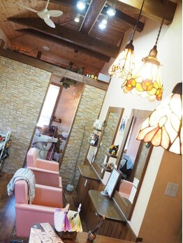 小さな隠れ家的美容室でお店丸ごと貸し切り気分♪カウンセリングから仕上げまでマンツーマンで対応◎