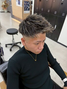 アリープパロット(ALEAP parrot) メンズ/ツイストパーマ/ハイライトカラー【ALEAP parrot/大西】