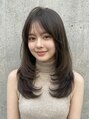 アロン(ALLON) ミラーエステで広がり抑え軽減◎縛れる長さのレイヤーカット