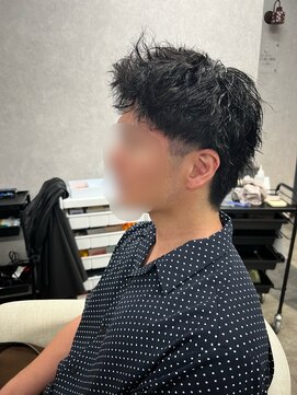 ウヌ ヘアルーム(uNu Hair Room) 長めのスパイキーショート×ピンツイストとツイスパ