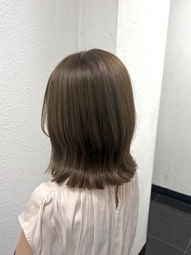 ジェナ(Jena) まろやかベージュカラー