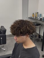 ノイセル 心斎橋(Noisyle)&nbsp;MEN’S/リバースセンターパート/ニュアンスパーマ/心斎橋S