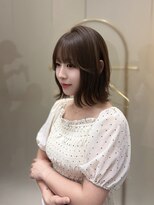 スリー(THREE)&nbsp;顔まわりカット×くびれスウィートボブ