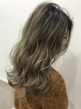 ヘアースタジオ ドゥドゥ(Hair Studio DoDo)の写真/【DoDoのカラーは似合わせ力が違う!】定番～流行まで◎色のイメージをまずは経験豊富なスタッフにご相談を!