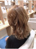 30代スタイル　伸ばしかかヘアにもオススメセミディウルフ