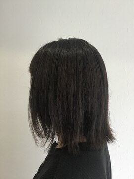 アリー(Ari-) 暗め透明感