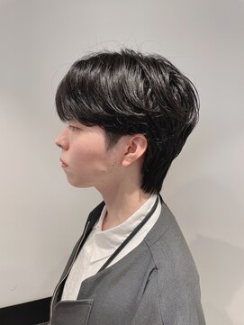 カンゴール サロン トウキョウ セントラル 原宿(KANGOL SALON TOKYO CENTRAL) 襟足ありの韓国センターパート カルマヘア