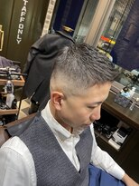 ミリオンバックス 御徒町店(Million Backs)&nbsp;スキンフェード/フェザーアップ/ビジネススタイル<理容室>御徒町