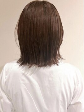 トップヘアー アヴェニュー 刈谷(TOPHAIR Avenue) ぷつっとラインの外ハネミディアム/ニュアンスカラー