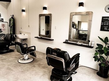 髪技(KAMIWAZA)の写真/こだわった店内のオシャレ空間で、ゆっくりとサロンライフをご提供♪あなたの魅力を最大限引き出します◇