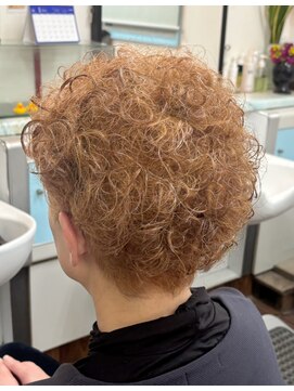 ヘアーマツシタ(Hair Matsushita) くせ毛ショートカットスタイル