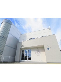 リーズナブルでマンツーマンのプライベート空間で居心地の良いサロンタイムを。