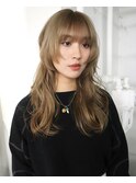 ハイトーンケアブリーチベージュカラーロングウルフカット