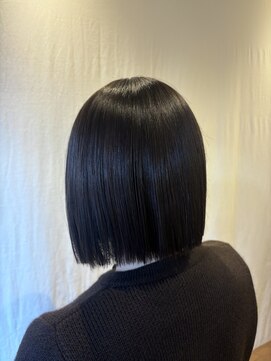 切りっぱなしボブ/透明感カラー