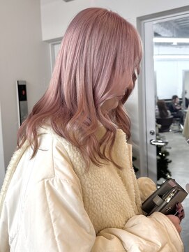 リヴ オオサカ(LIV OSAKA) ホワイトピンク/トリプルカラー/ケアブリーチ/梅田