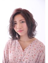 ソーホー ニューヨーク シズオカ(SOHO newyork SHIZUOKA) ラフな無造作ウェーブが大人かわいいミディ