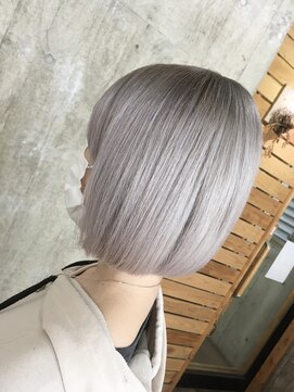 ヘアカロン 熊本本店(Hair CALON) ホワイトカラー