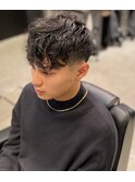 テーパーフェードカット癖毛風パーマスペインカールs