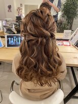 ハーフアップ