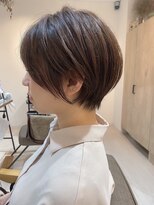 アニータバイガネイシャ(Aujua anita by ganesha) #丸みショートスタイル#艶感ブラウンアッシュ混ぜ