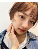 前下がりショート×ワイドバング×オレンジブラウン