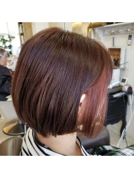 ハグエヴェック(HUG AVEC) ショートで楽しめるインナーカラー