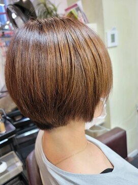 榮美容室 本店 ボブ