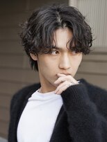 フィフス 天神大名(fifth)&nbsp;センターパートツイストスパイラルパーマ刈り上げツイストパーマ