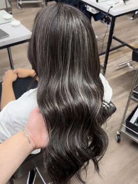 ヴィフ 大船(VIF) ハイライトカラー白髪ぼかし脱白髪染め30代40代大船駅鎌倉