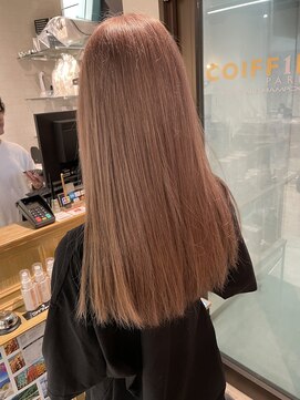 コワファーストナガサキシャンプーボーイ(COIFF1RST NAGASAKI SHAMPOO BOY) ミルクティーカラー/ミルクティーベージュ/長崎/ブリーチカラー