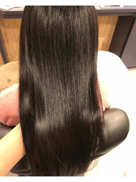 カミケンパセオ(kamiken.paseo) 美髪ツヤ髪ストレート上品綺麗なめらかロング【カミケンパセオ】