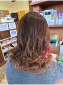 ゆるふわ巻き髪ヘアー