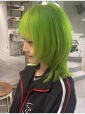 ウルフカット　ダブルカラー　レイヤーカット　ネオングリーン