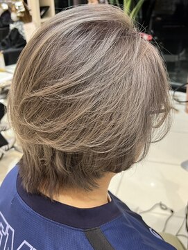 アンフェリール 原島店(Em Fellir) ハイトーンショートボブ/脱白髪染め/40代50代