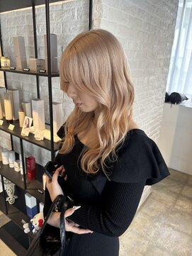 クラン バイ ナチュラル(clan by Natural) ロングレイヤー/レイヤーカット/ブロンドベージュベージュカラー