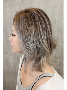 スマイロンナイロン ヘアー(smile on nylon hair) ハイライトカラー/ブリーチ/ダブルカラー/ミディアム