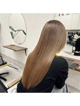 スターク(stark) ミルクティーベージュ／ブラウンカラー／姫路