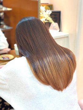 ステラ STELLA 髪質改善縮毛矯正/レイヤーカット/30代40代50代