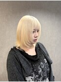 ブロンドカラー＋レイヤーボブ