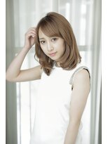 ルルディ バイ アフロディーテ銀座(luludi by APHRODITE)&nbsp;ミディアム/デザインカラー/シルキーベージュ/斜めバング/銀座