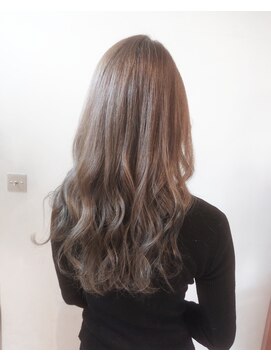 フィゼル 福島店(fizelle) マロンブラウン 中村雄蔵