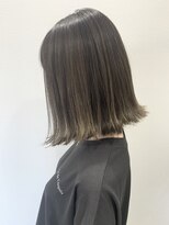 アン ビー(an B)&nbsp;グラデーショングレージュカラー×切りっぱなしロブ