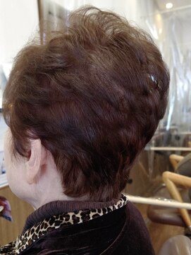 ヘアアンドスパ アイリス hair&spa Iris 【南鳩ヶ谷1分☆30代からの本格サロン】ショートレイヤー