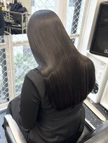 ココ 原宿(KOKO)&nbsp;黒髪小顔クラゲヘアーオリーブグレーココアベージュ
